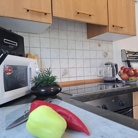 פוצ'ישצ'ה Apartments Darija & Pero מראה חיצוני תמונה