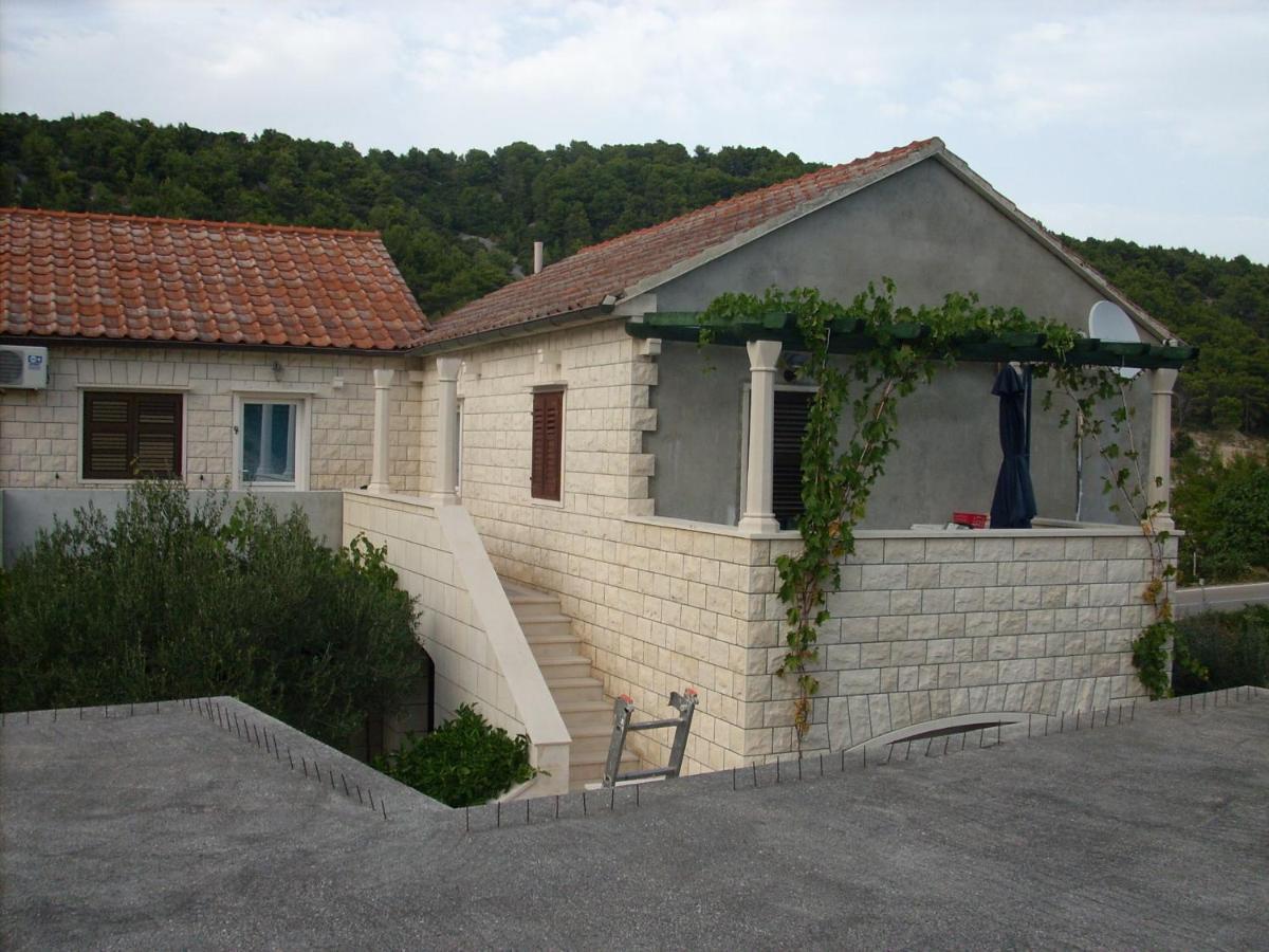 פוצ'ישצ'ה Apartments Darija & Pero מראה חיצוני תמונה