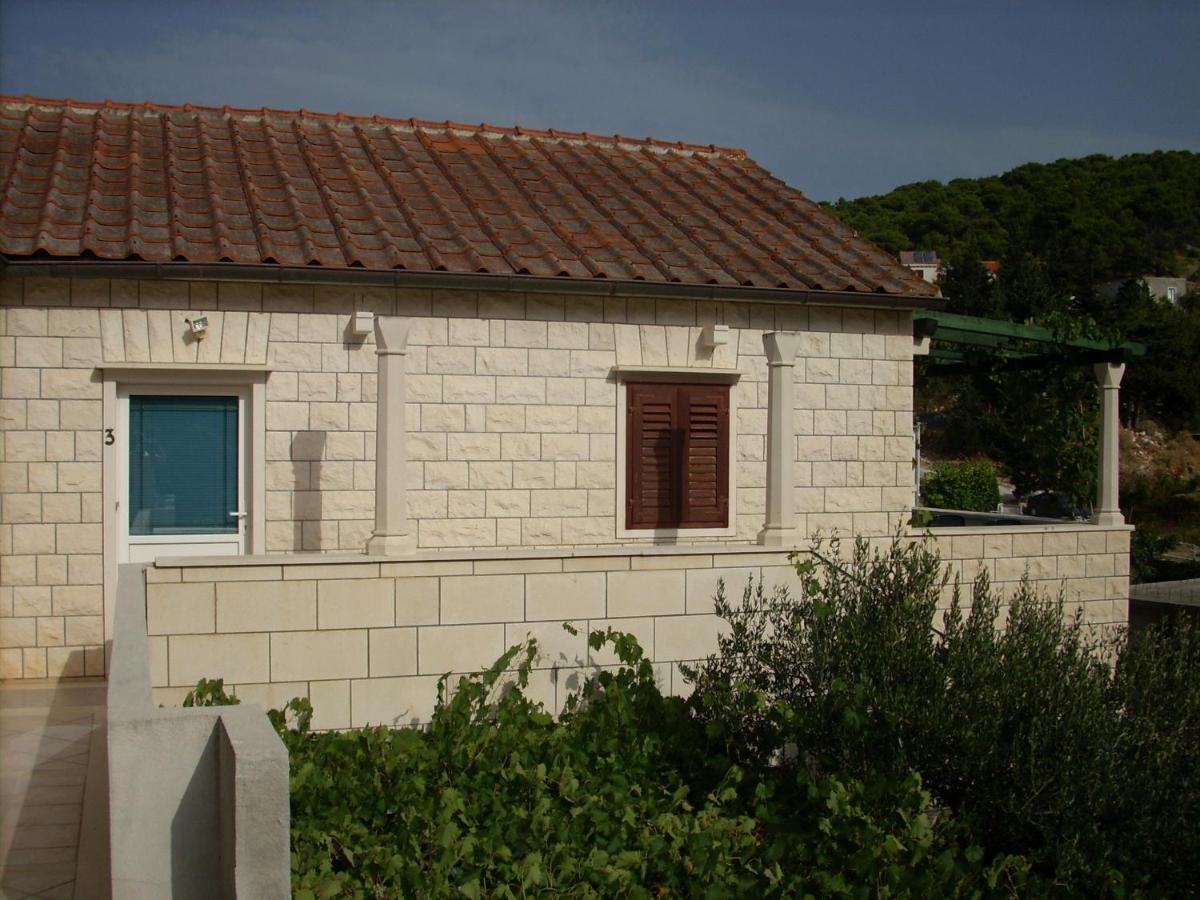 פוצ'ישצ'ה Apartments Darija & Pero מראה חיצוני תמונה