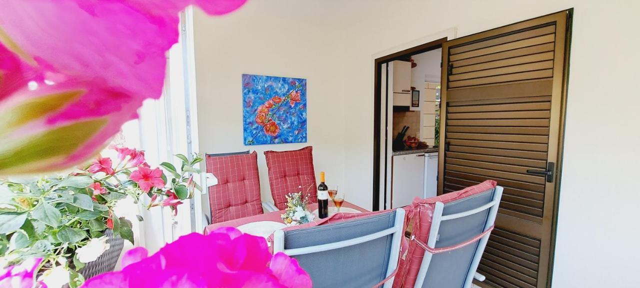 פוצ'ישצ'ה Apartments Darija & Pero מראה חיצוני תמונה