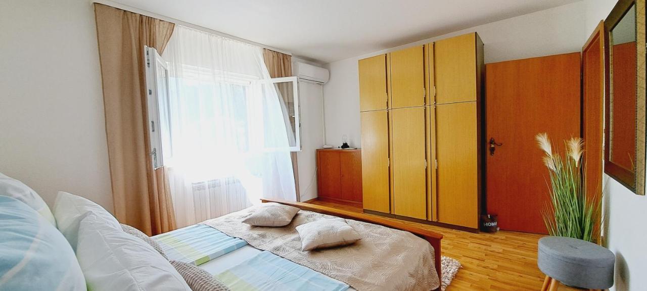 פוצ'ישצ'ה Apartments Darija & Pero מראה חיצוני תמונה