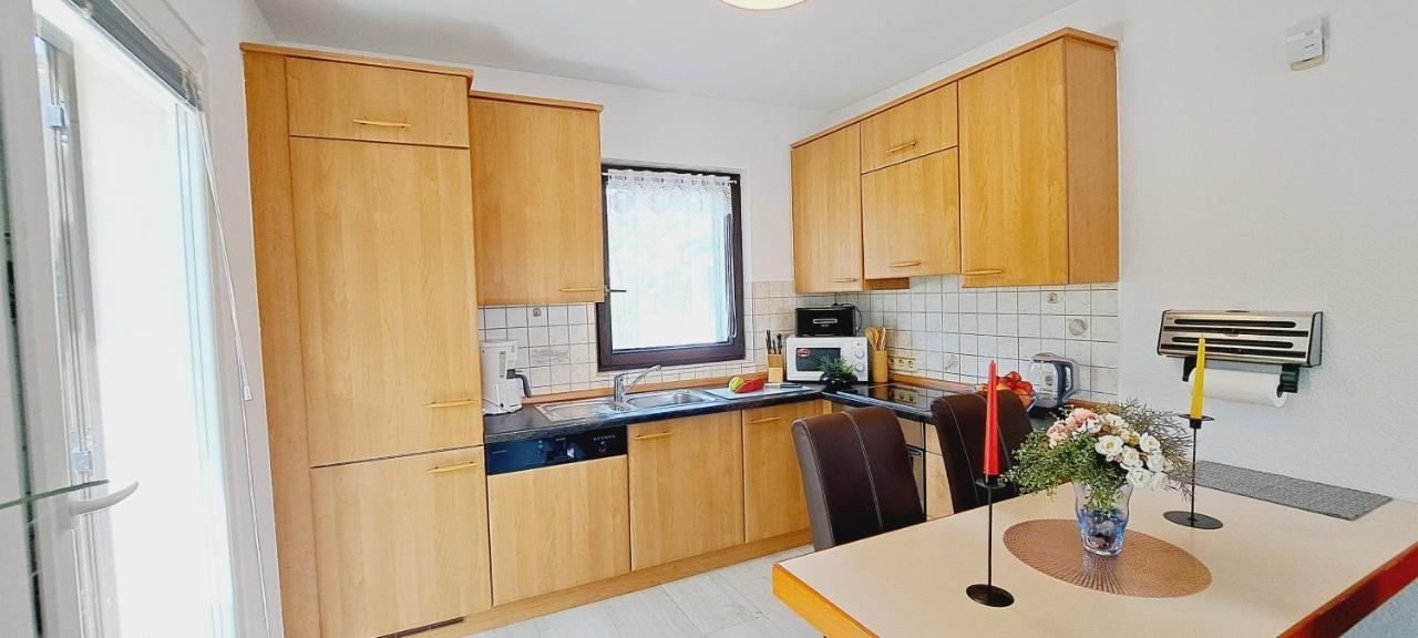 פוצ'ישצ'ה Apartments Darija & Pero מראה חיצוני תמונה