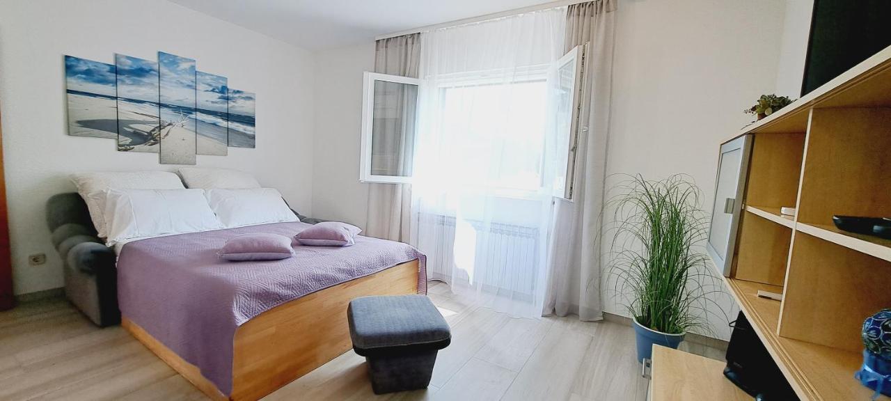פוצ'ישצ'ה Apartments Darija & Pero מראה חיצוני תמונה