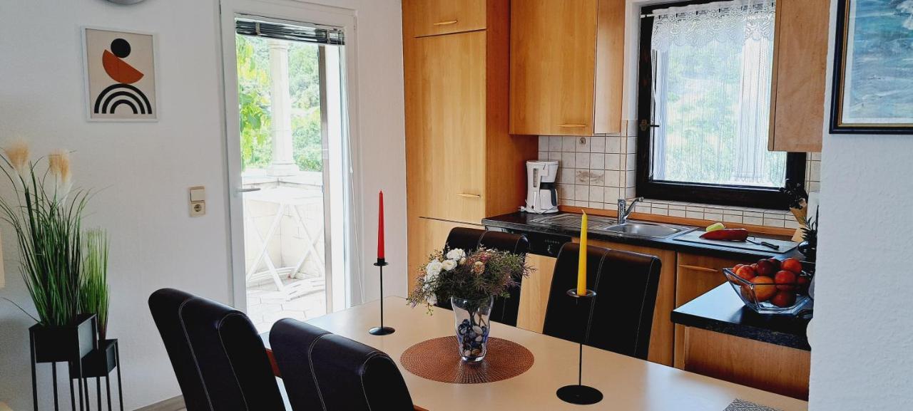 פוצ'ישצ'ה Apartments Darija & Pero מראה חיצוני תמונה