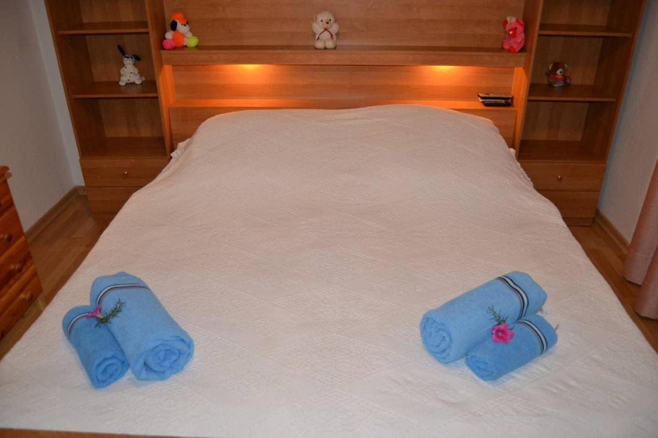 פוצ'ישצ'ה Apartments Darija & Pero מראה חיצוני תמונה