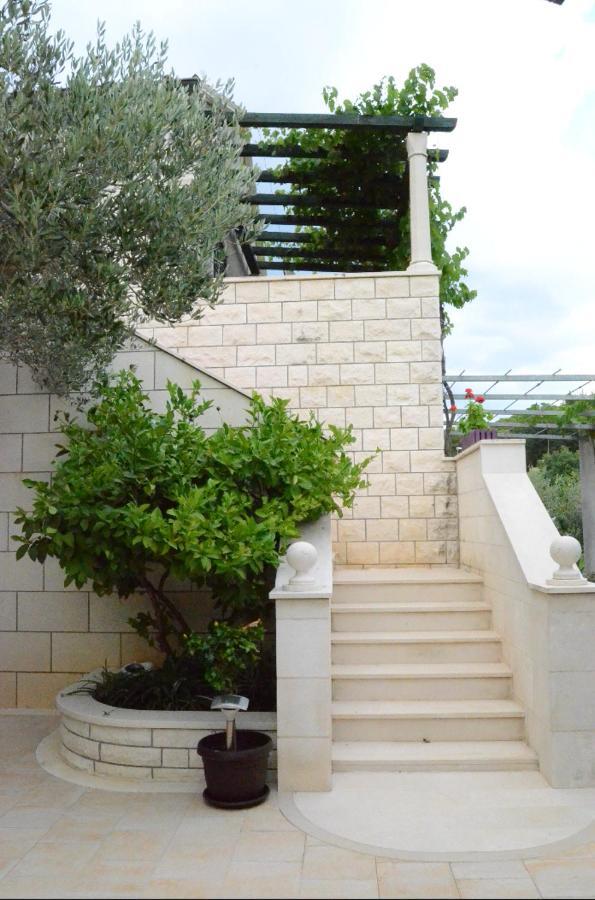 פוצ'ישצ'ה Apartments Darija & Pero מראה חיצוני תמונה